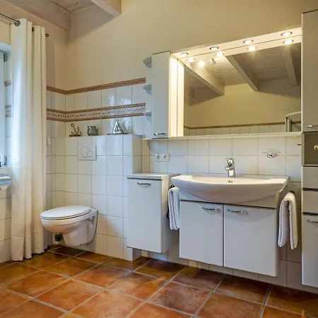 Nyaraló Reetdachhaus Kuestenvilla Büsum
