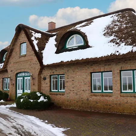 Tatil Evi Reetdachhaus Kuestenvilla *