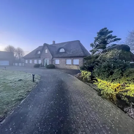 Reetdachhaus Kuestenvilla Nyaraló