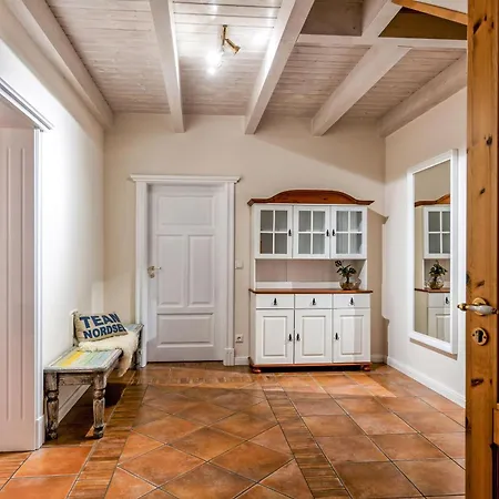 Reetdachhaus Kuestenvilla * Büsum